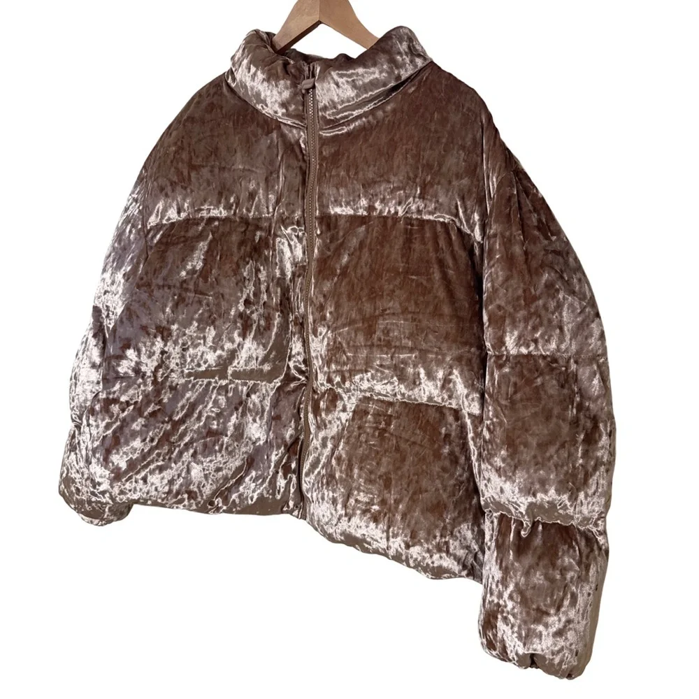 Fabletics Velvet Puffer Jacket Champagne color Size 1X - Picture 7 of 14